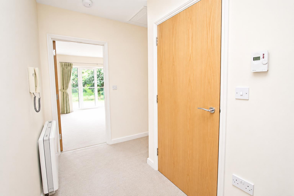 Apartment in Dacorum, Hertfordshire - More