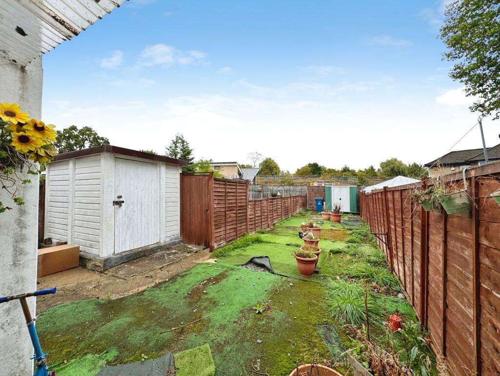 Everton Drive, Stanmore, HA7 photo 4