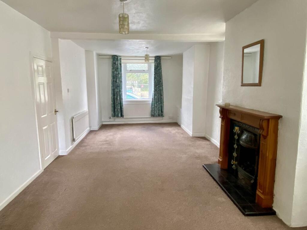 House in Bridgend, Hencastel - View 3
