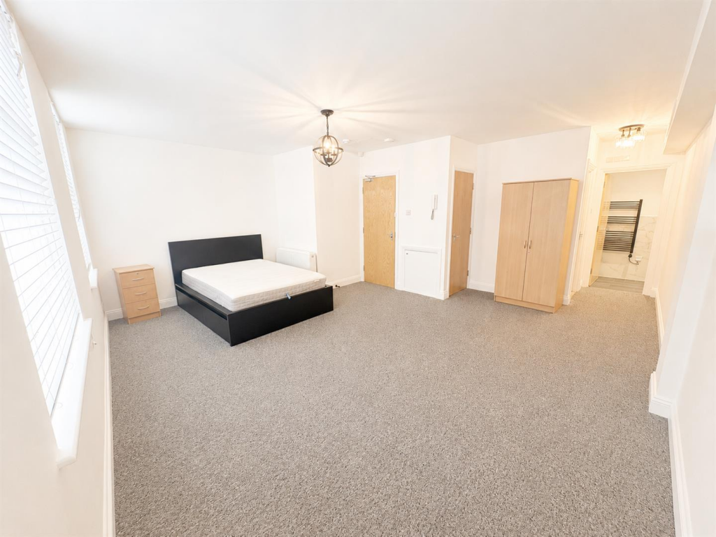 Main image of property: 1 Kings Gate, 10 North Street, Brighton