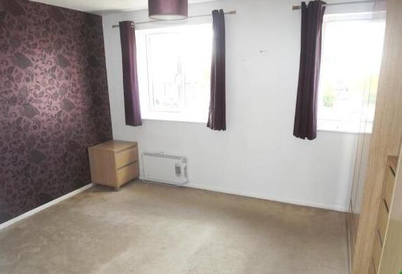Apartment in Watford - View 5