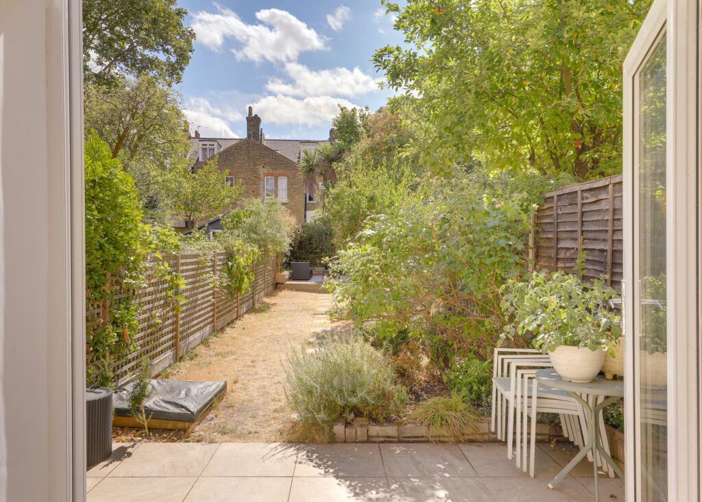 Apartment in London - View 4