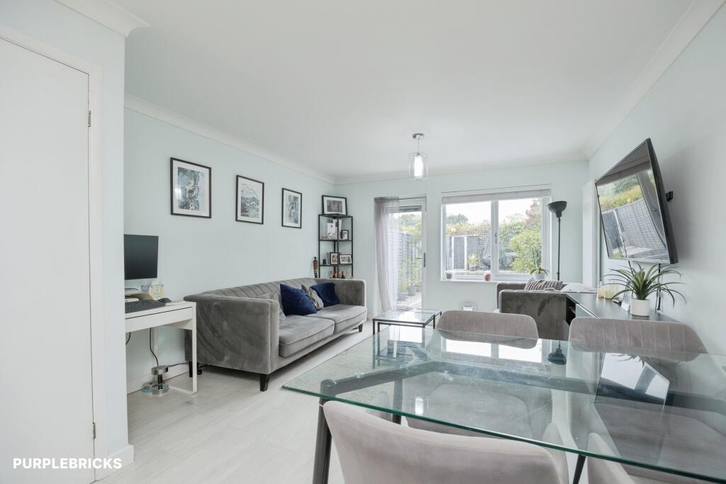 House in Bromley - View 4