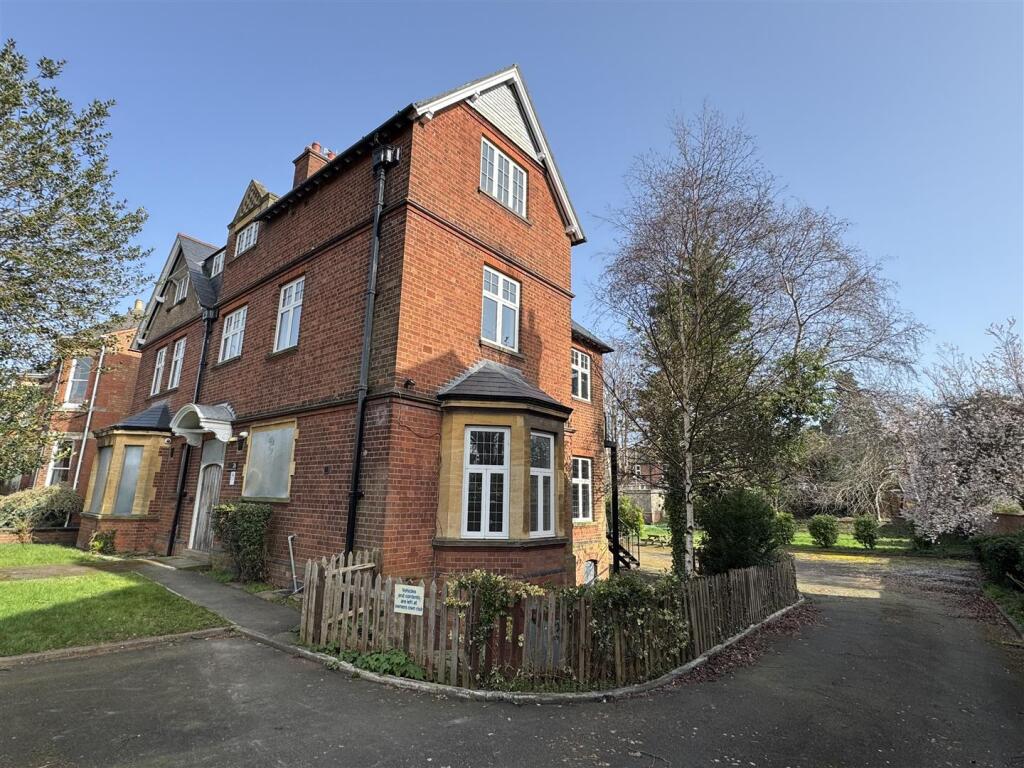 Lillington Road, Leamington Spa - View 4