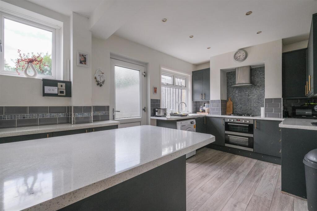 House in Calderdale, Lightcliffe - View 5