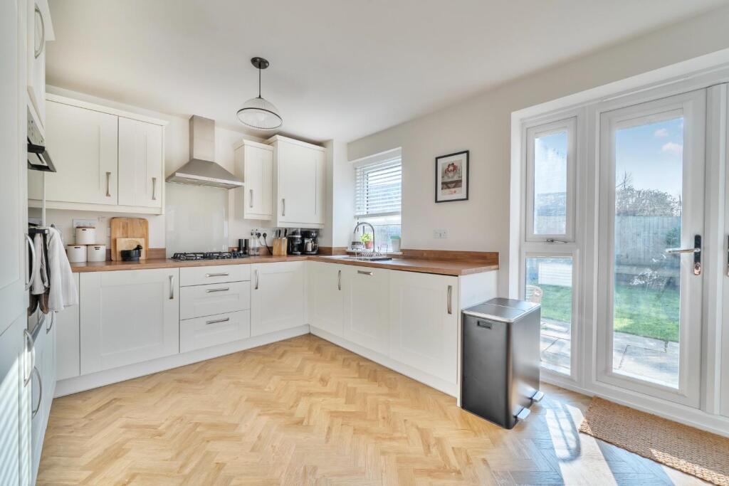 Midland View, Charfield photo 4