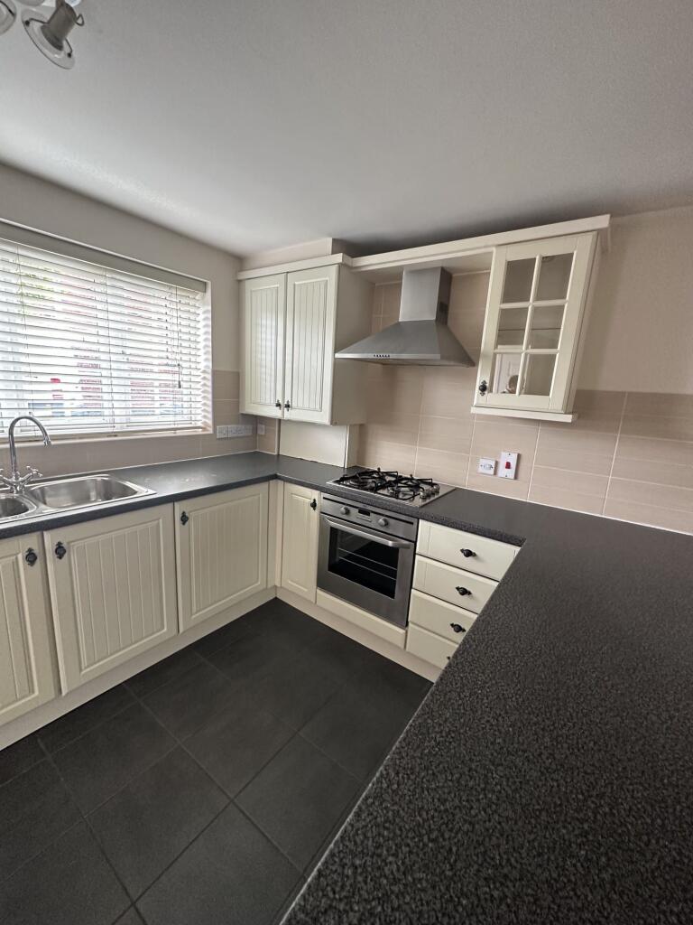 Apartment in Charnwood, Birstall - More