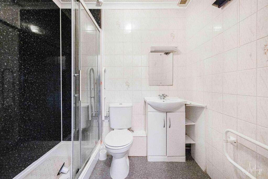 Apartment in Swansea - View 5