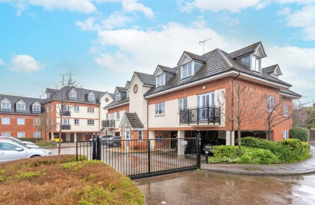 Main image of property: Coy Court, Aylesbury, Buckinghamshire, HP20