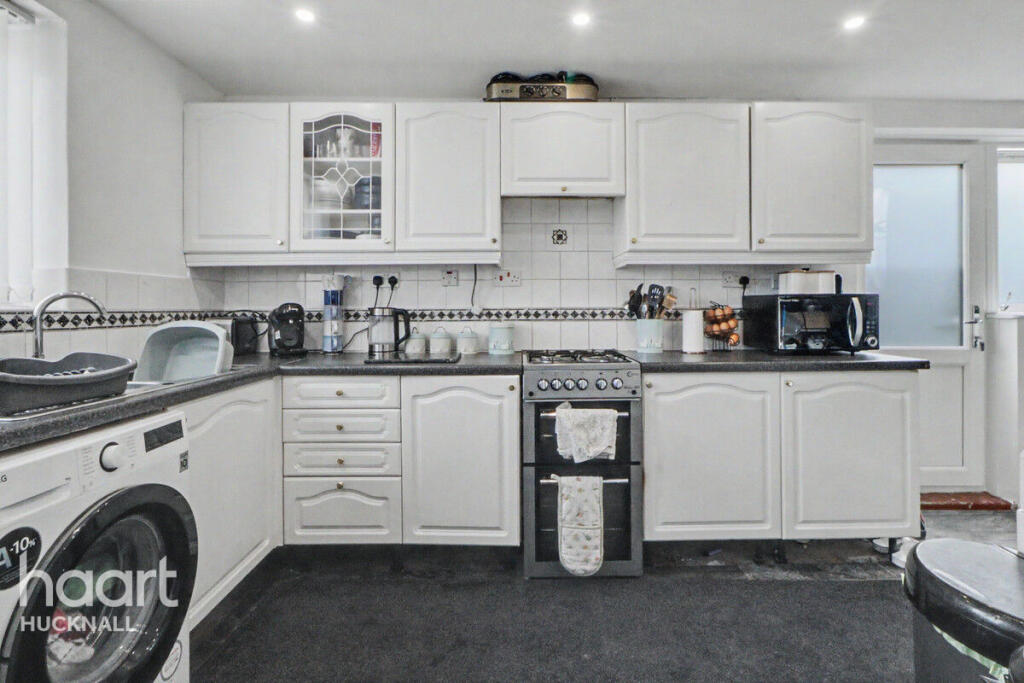 3-bed semi-detached on Rock Street, Nottingham, £210,000
