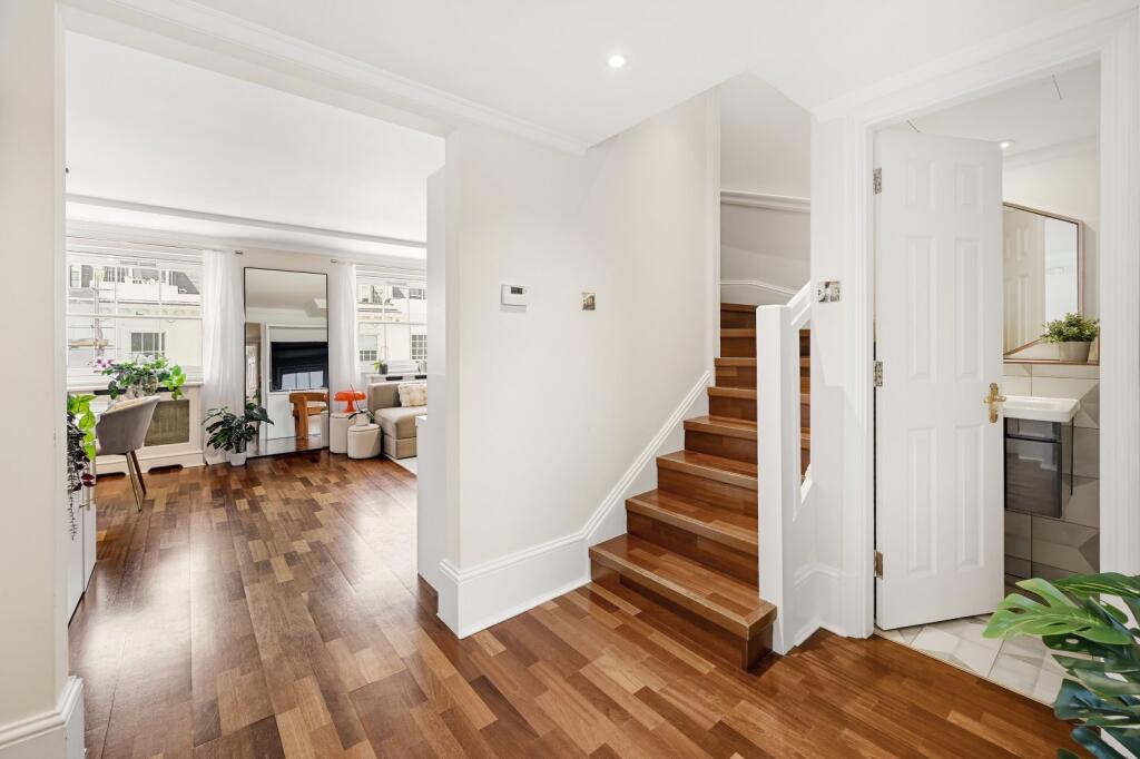 Apartment in London - View 5