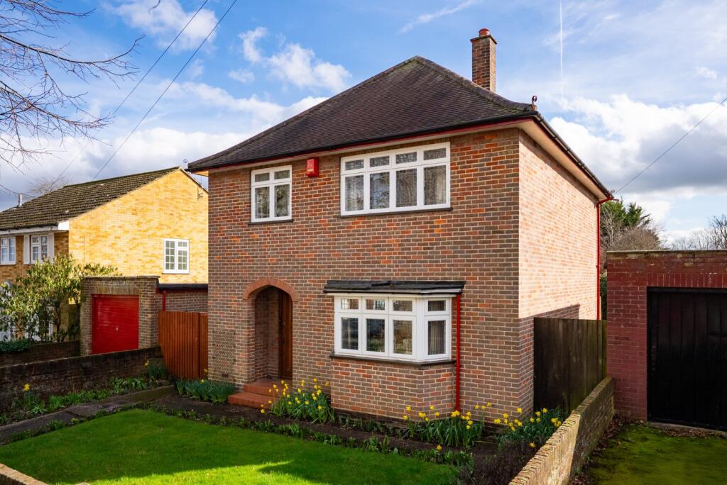 Main image of property: Thorley Park Road, Bishop's Stortford, Hertfordshire, CM23