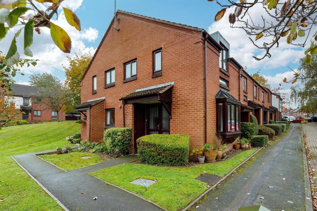 Main image of property: Spring Pool, Warwick, CV34 4UR