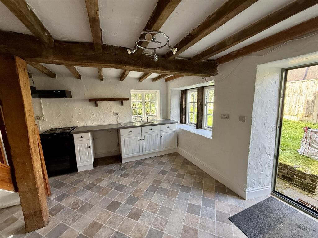 House in Amber Valley, South Wingfield - More
