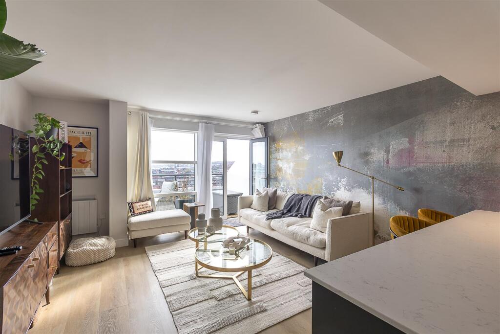 Apartment in Newcastle upon Tyne, Tyne and Wear - View 5