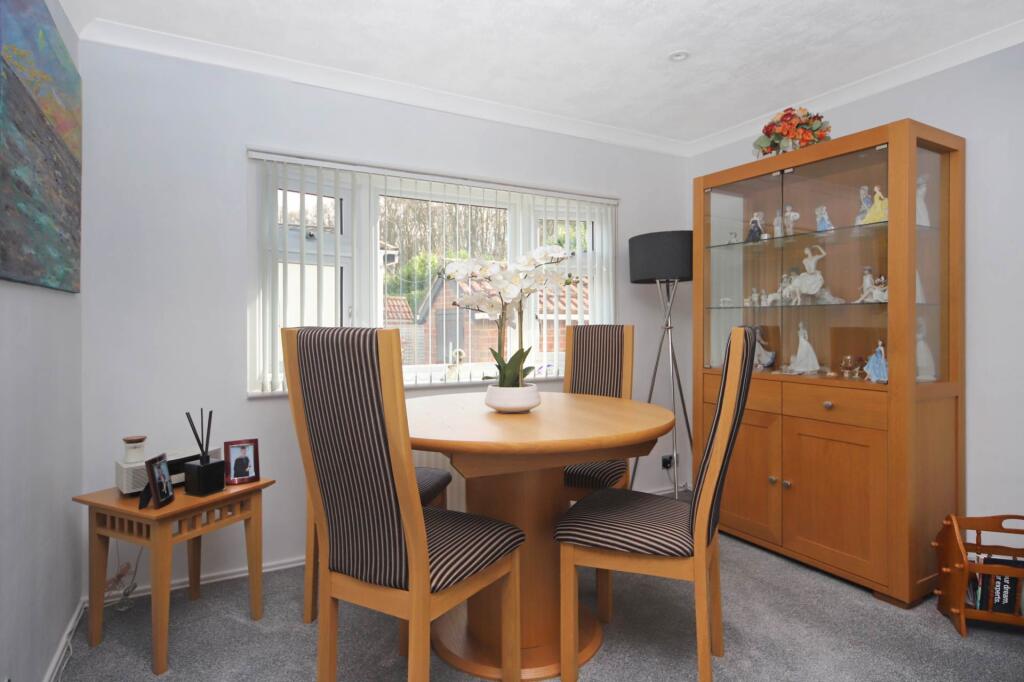 Beech Park, Chesham Road, Wigginton photo 4