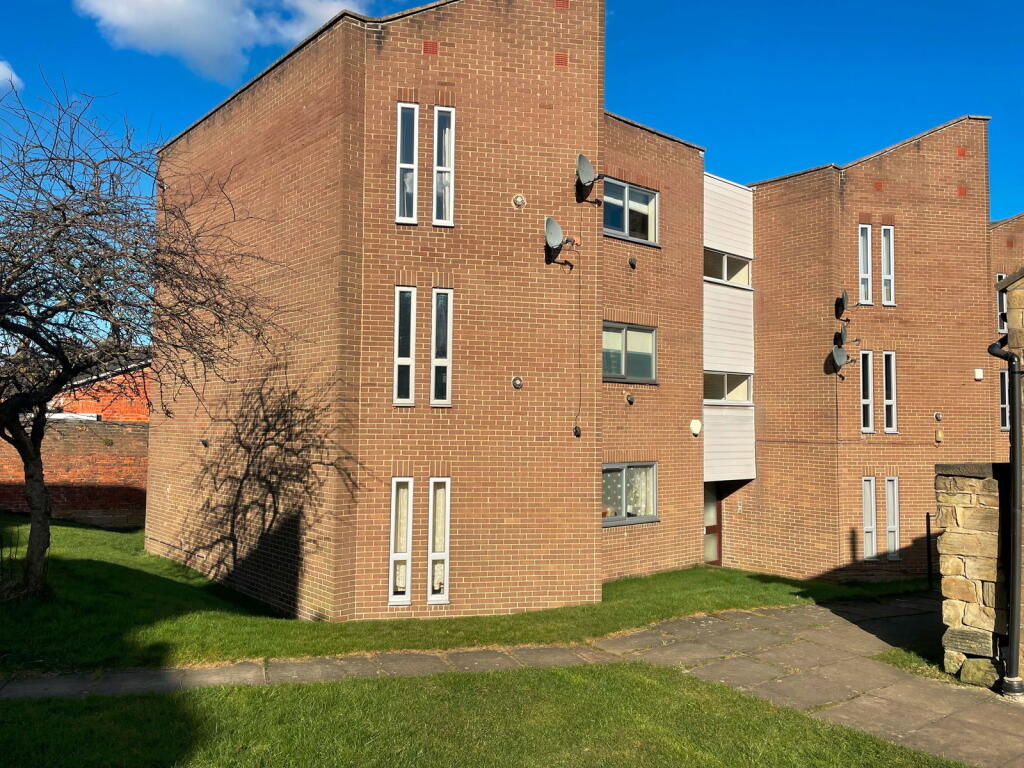 Main image of property: Huddersfield Road, Barnsley, S70 2LT