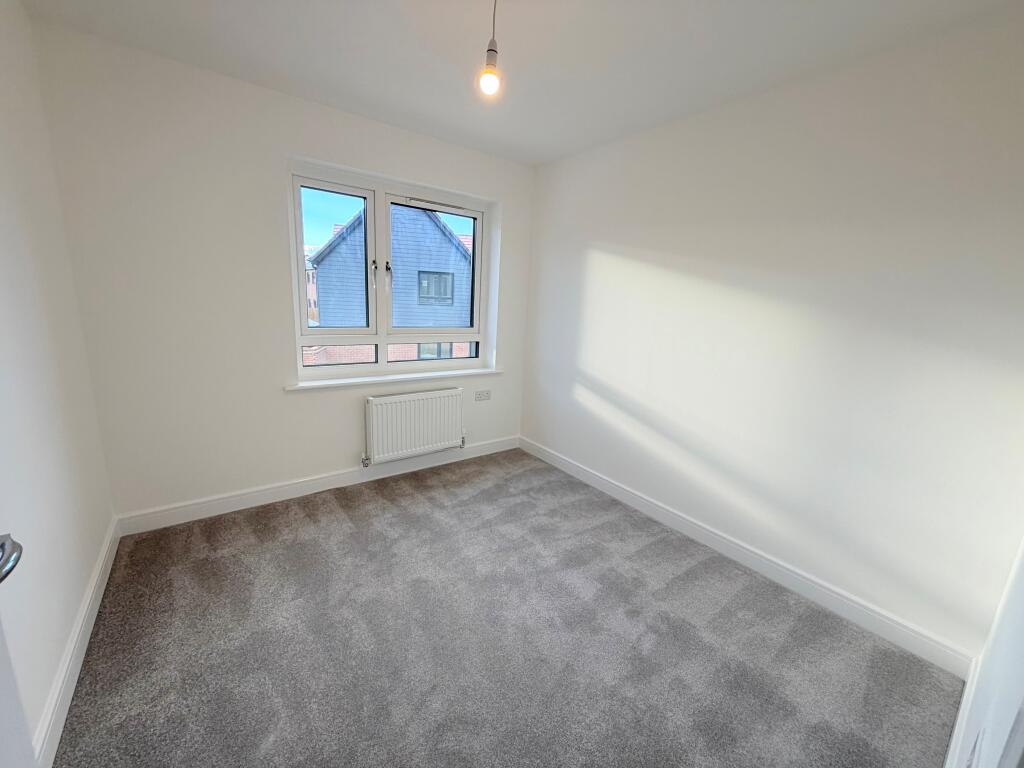House in Vale of White Horse, Western Valley - More
