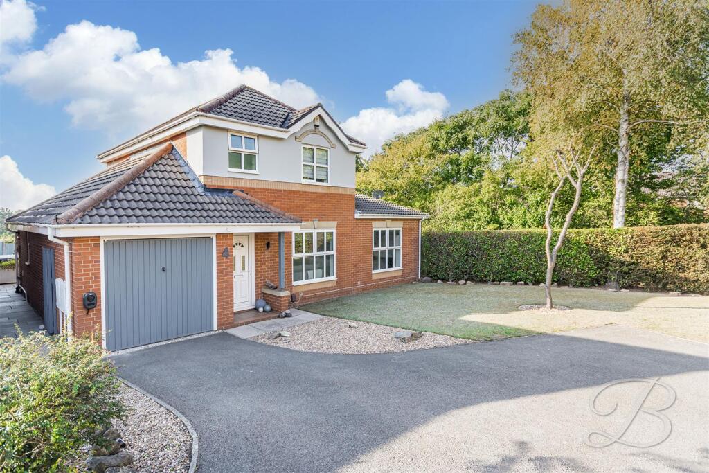 Main image of property: Hexham Close, Mansfield
