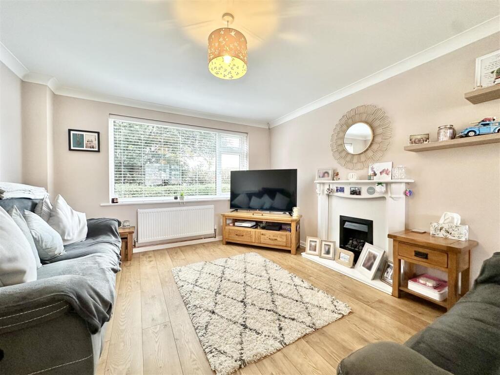 House in Poole, Turlin Moor - View 2