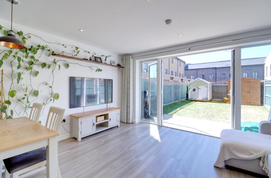 Anderson Way, Rainham, RM13 photo 3