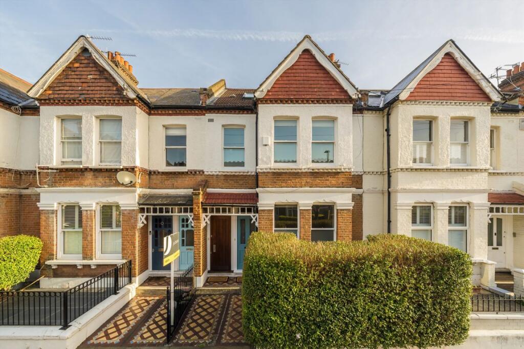 3-bed flat on Ravenstone Street, Balham, £800,000