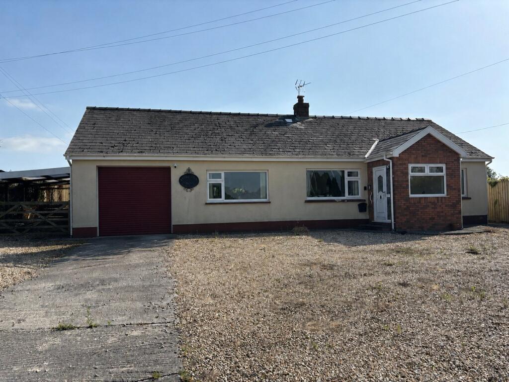 Main image of property: Broadmoor, Kilgetty, Pembrokeshire, SA68