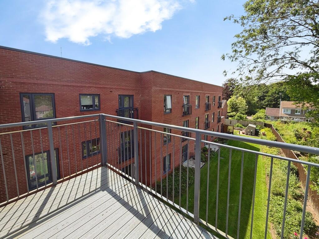 Apartment in Warminster, Wiltshire - More