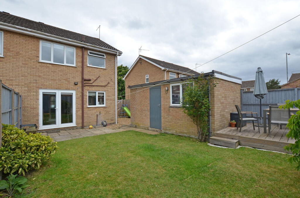 Peckover Way, South Wootton photo 3