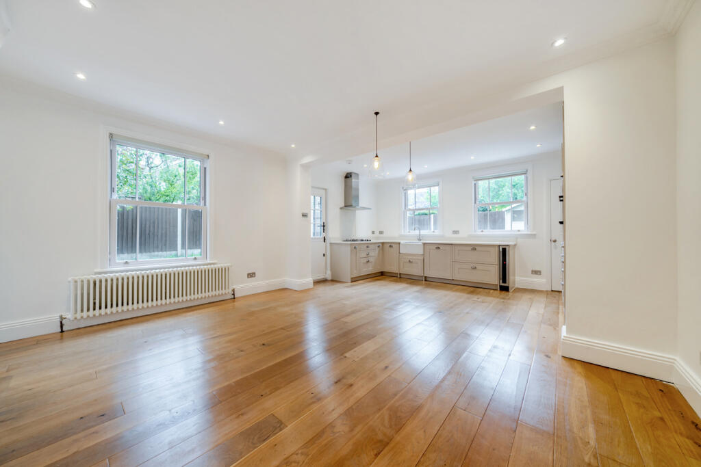 House in London - View 5