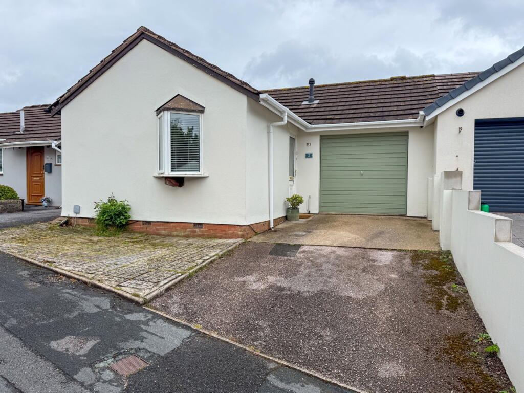 Main image of property: Chinkwell Rise, Torquay, TQ2 7RX