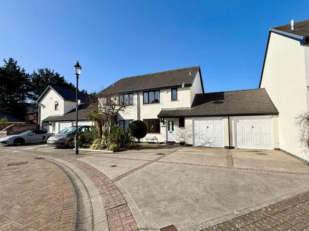 3-bed house on Telford Close, Conwy, £287,500