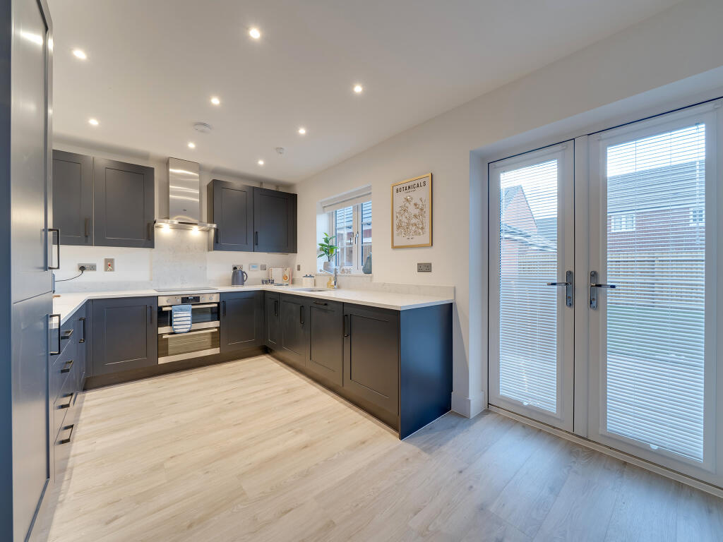 Main image of property: Kenilworth Gate, Leamington Road, Kenilworth, 
CV8 2AA