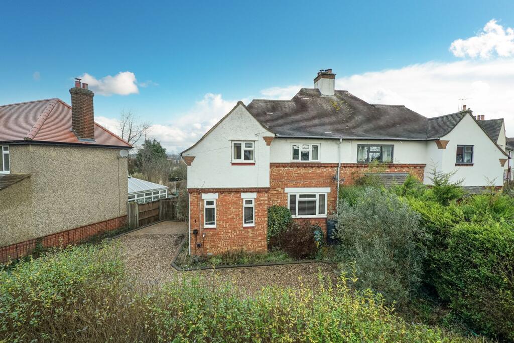 Main image of property: Batchwood View, St. Albans, AL3