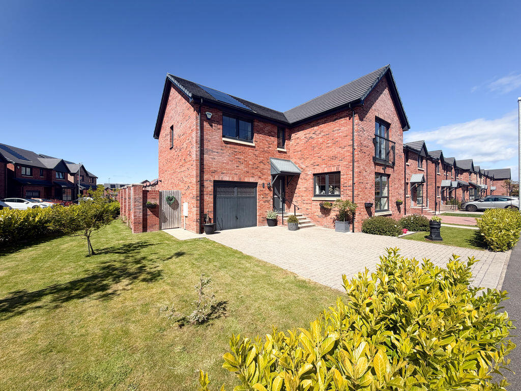 Main image of property: 1 Tarnbrook Avenue, Thornton-Cleveleys, FY5 4FY