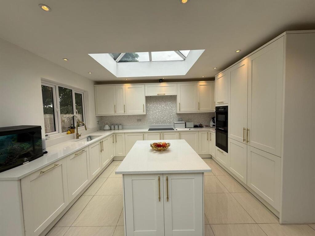 Westfield Drive, Knutsford photo 3