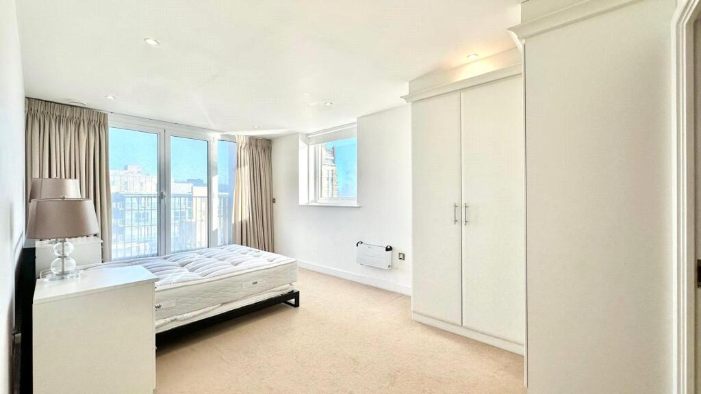 Apartment in London - View 4