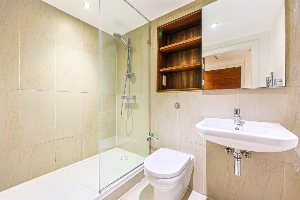 Apartment in London - More