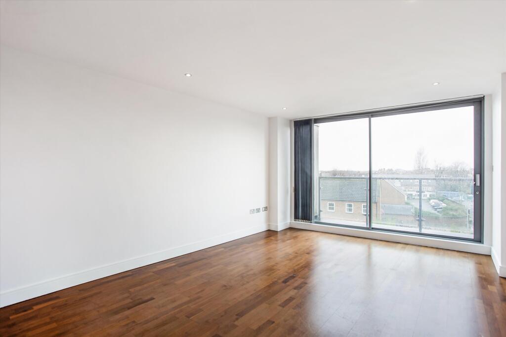 Main image of property: Balham Hill, London, SW12