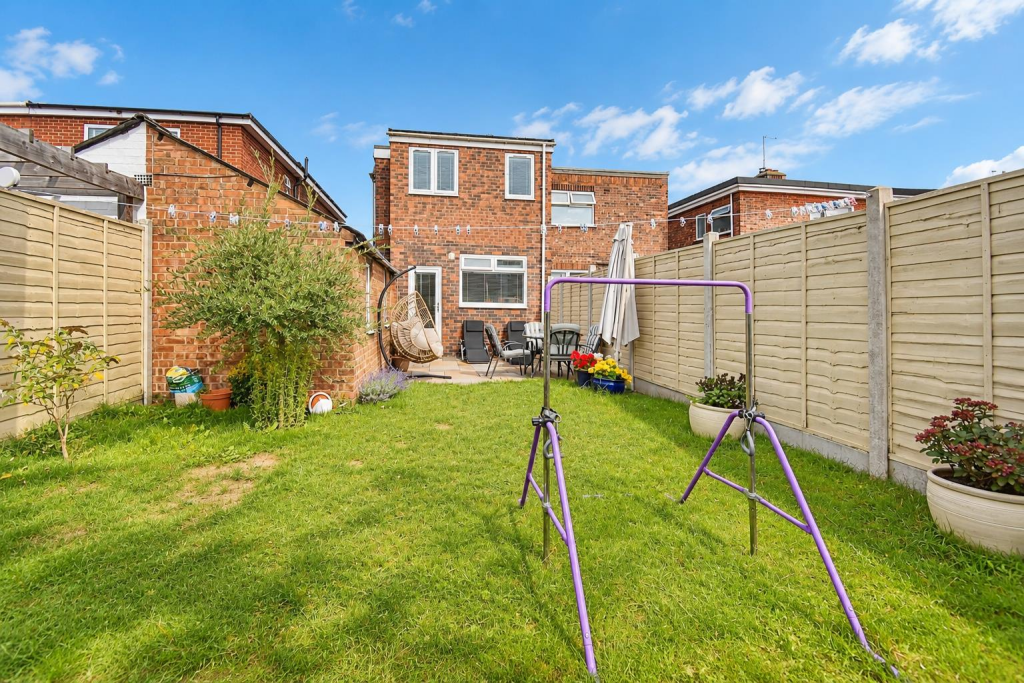 House in Hull - View 4
