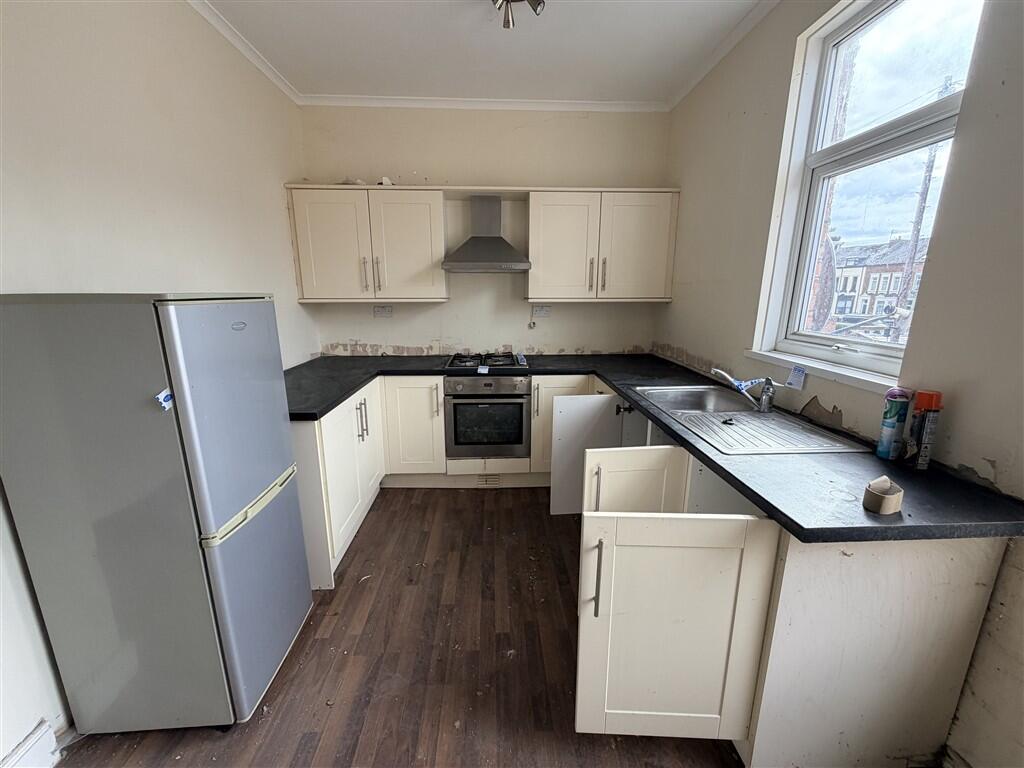 Apartment in Newcastle upon Tyne - View 4
