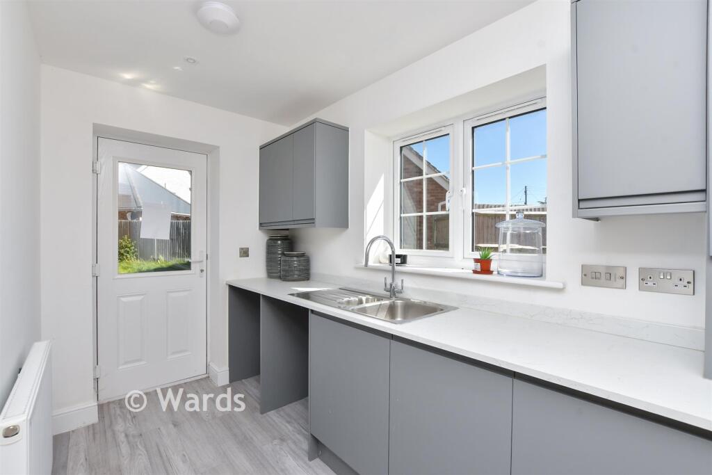 Parish Close, Birchington, Kent photo 5