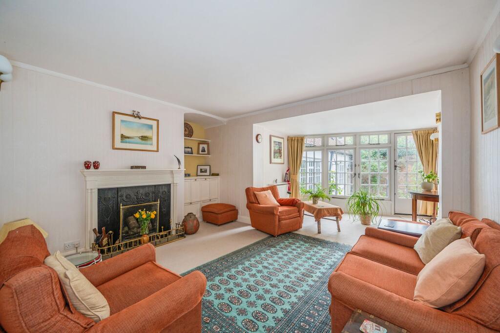 House in Portsmouth - More