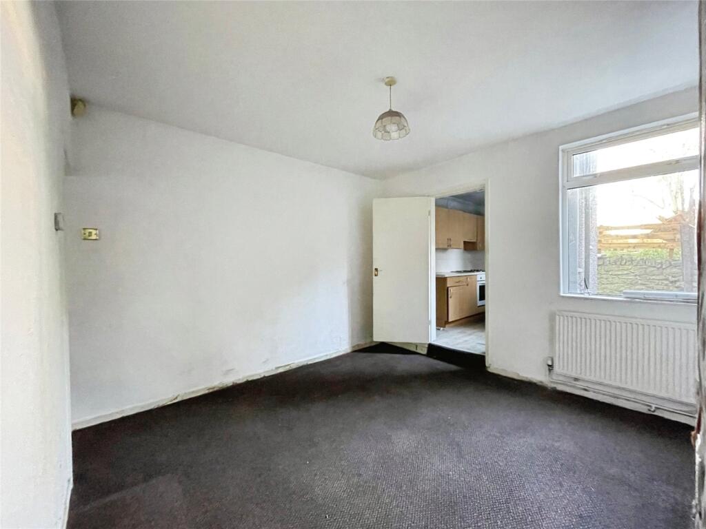 House in Mansfield, Nottinghamshire - View 5
