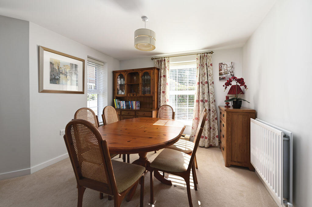 Apartment in Basingstoke and Deane, Basingstoke - More