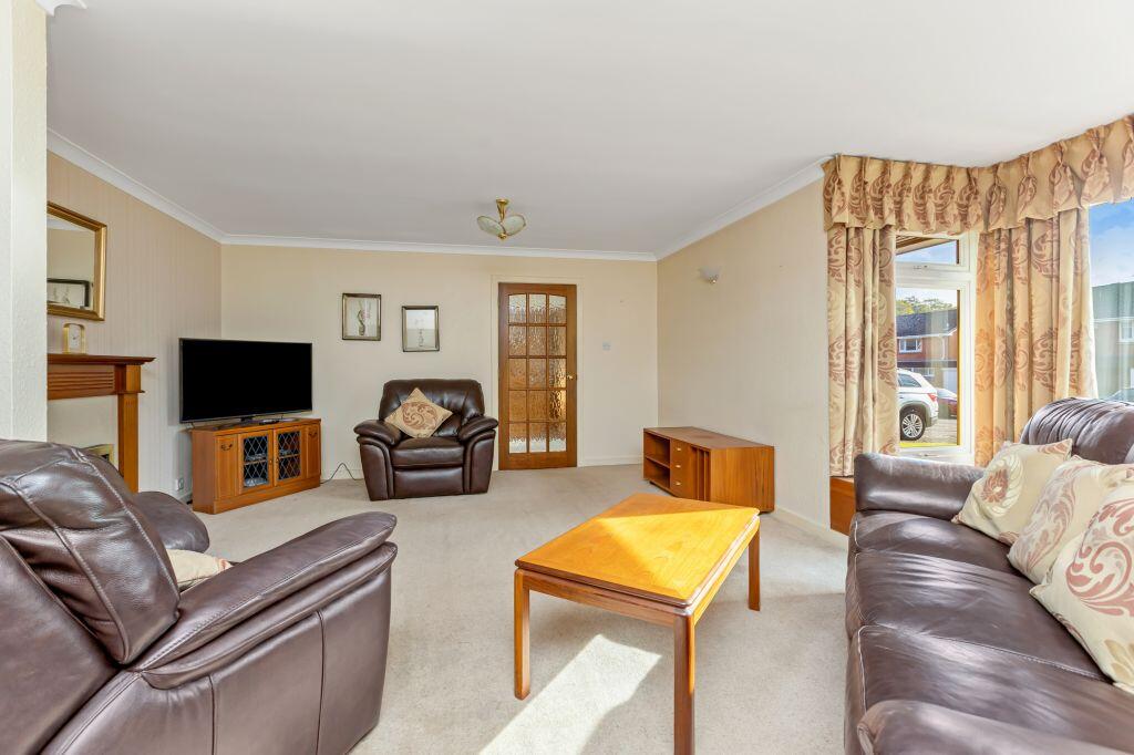 11 Newmills Grove, Balerno, Edinburgh, EH14 5SY photo 2