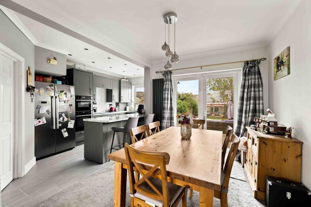 House in Folkestone, Cheriton - View 5