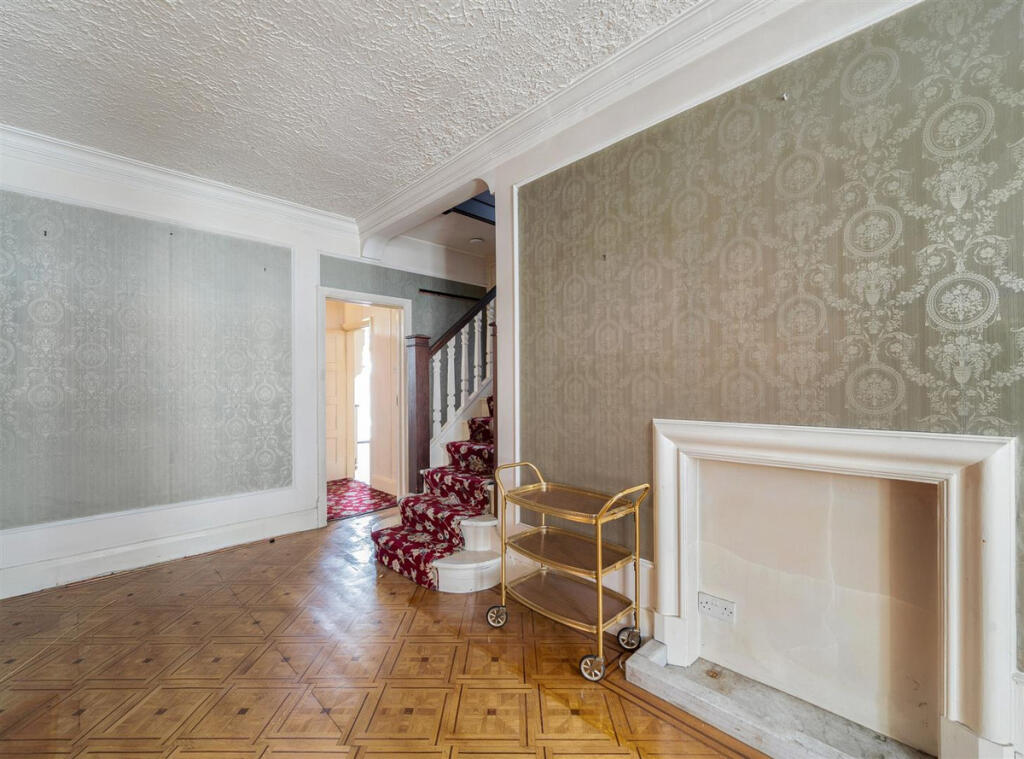 House in London, Willesden Green, Brondesbury - View 2