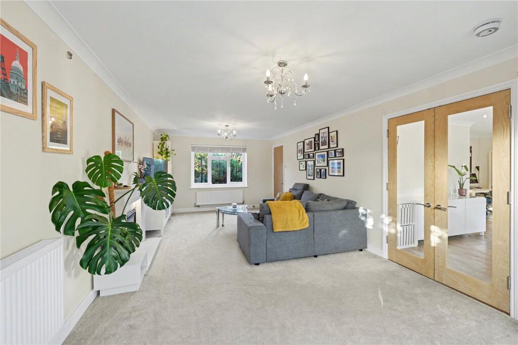 Isbets Dale, Taverham, Norwich, Norfolk, NR8 photo 2