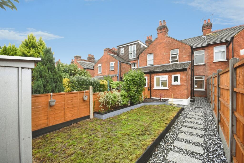 House in Brentwood, Essex - View 3